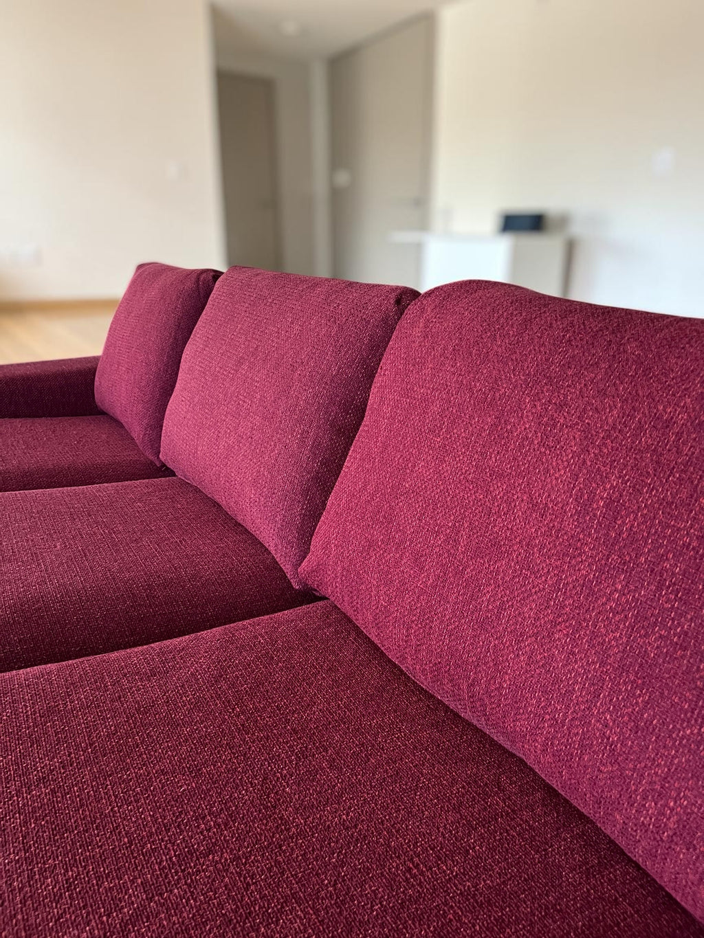 VIMLE 4-Seat Sectional Sofa with Chaise – Deep Burgundy
