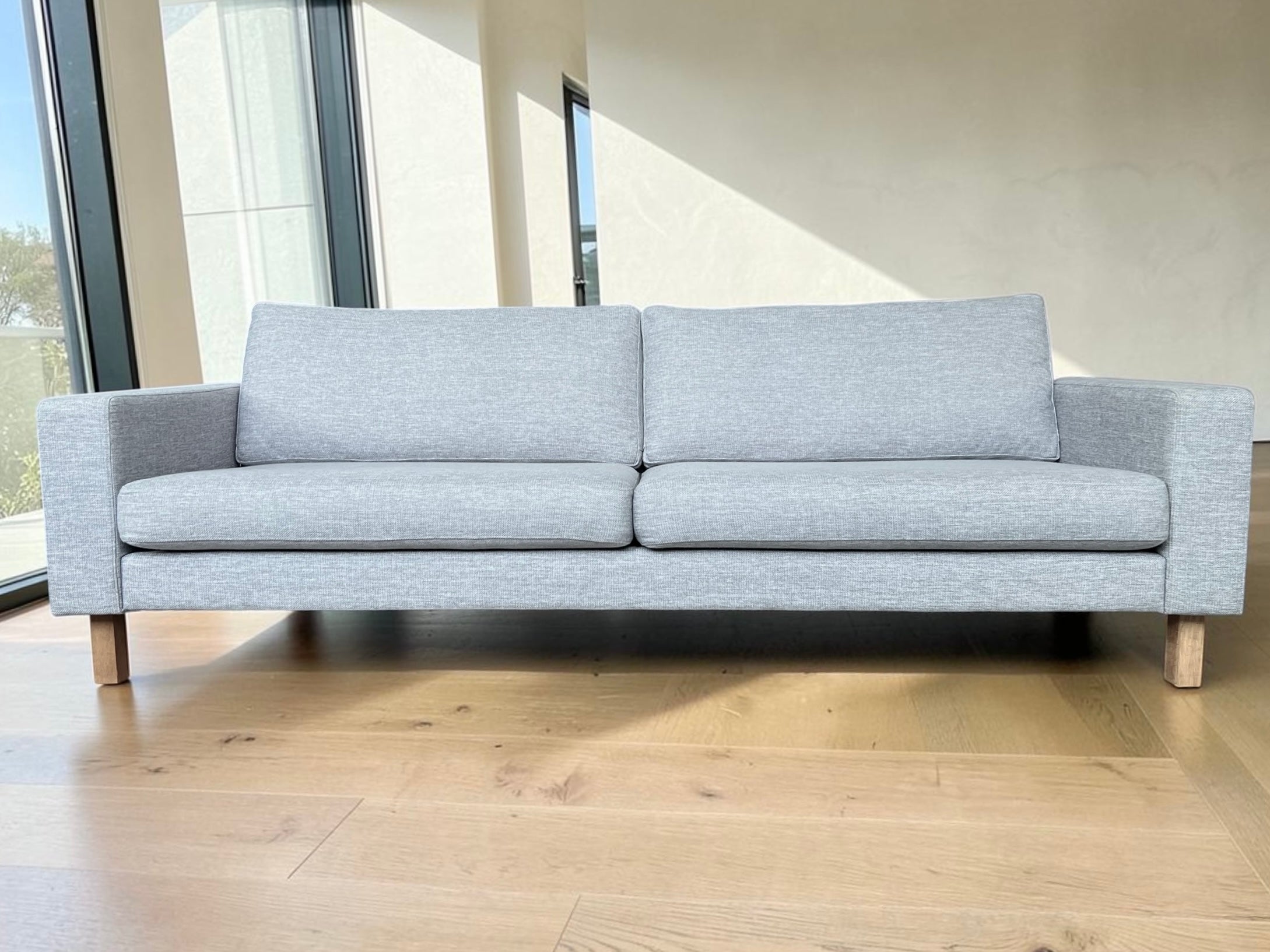 Stylish and Elegant Sofa