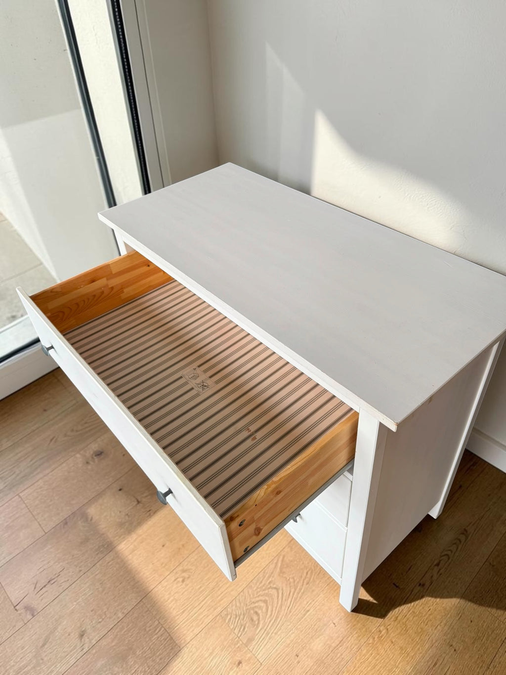 White 3-Drawer Dresser / Chest of Drawers (108x50 cm)