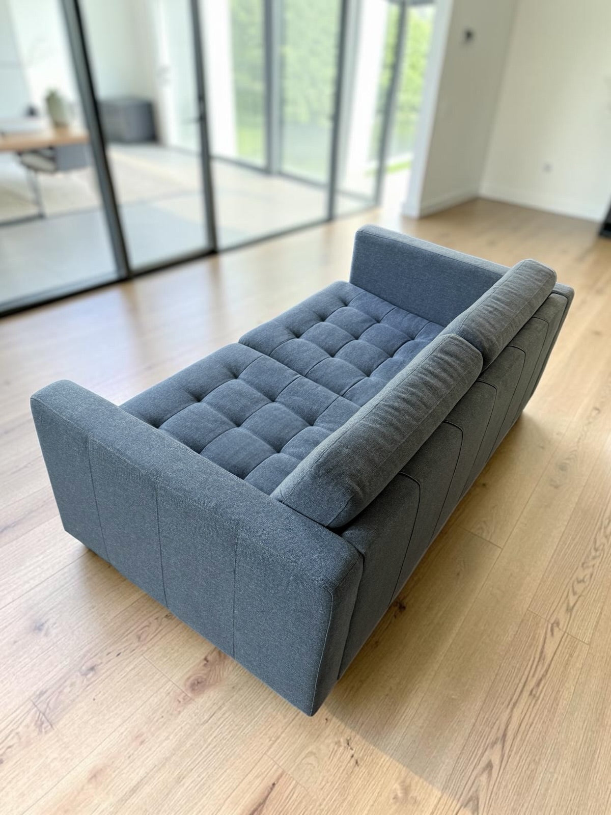 Elegant & Comfortable Living Room Sofa (Non-Sleeper)