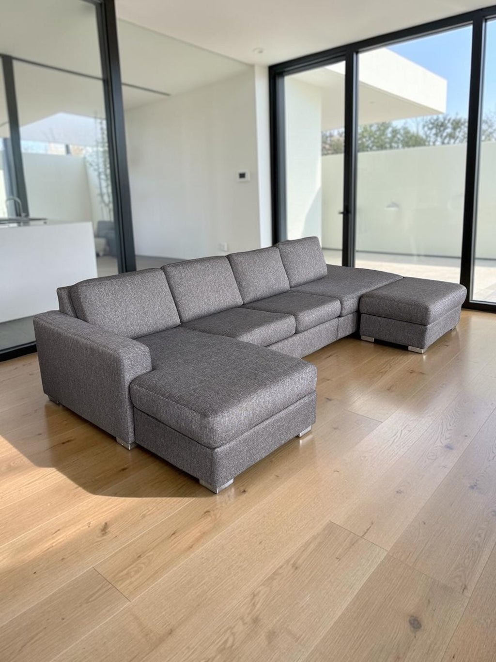 Ultra-Spacious Sectional Sofa with Moveable Footstool