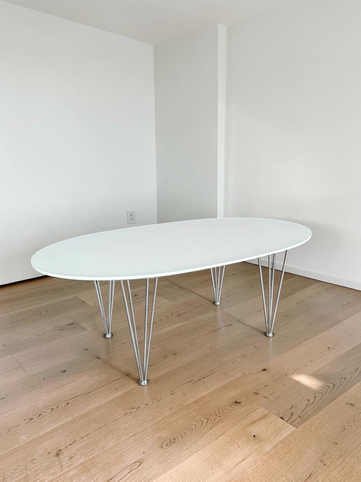 Modern Oval White Coffee Table with Chrome Wire Legs