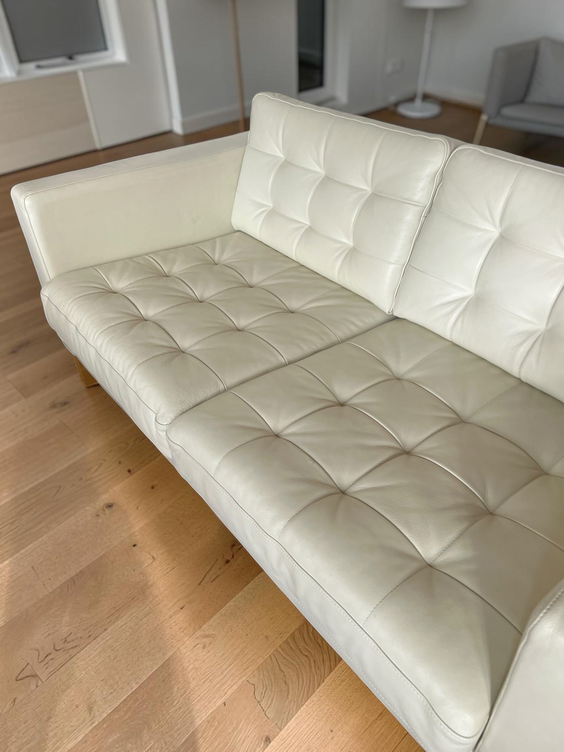 Elegant White Genuine Leather Sofa (165 cm)