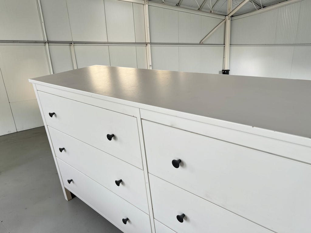 Modern White 6-Drawer Dresser
