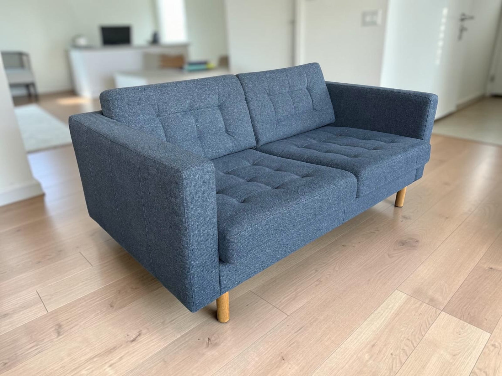 Elegant & Comfortable Living Room Sofa (Non-Sleeper)