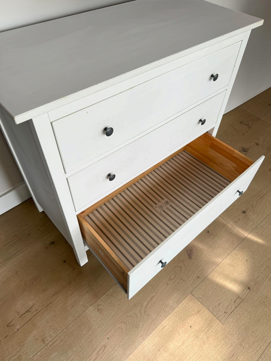 White 3-Drawer Dresser / Chest of Drawers (108x50 cm)