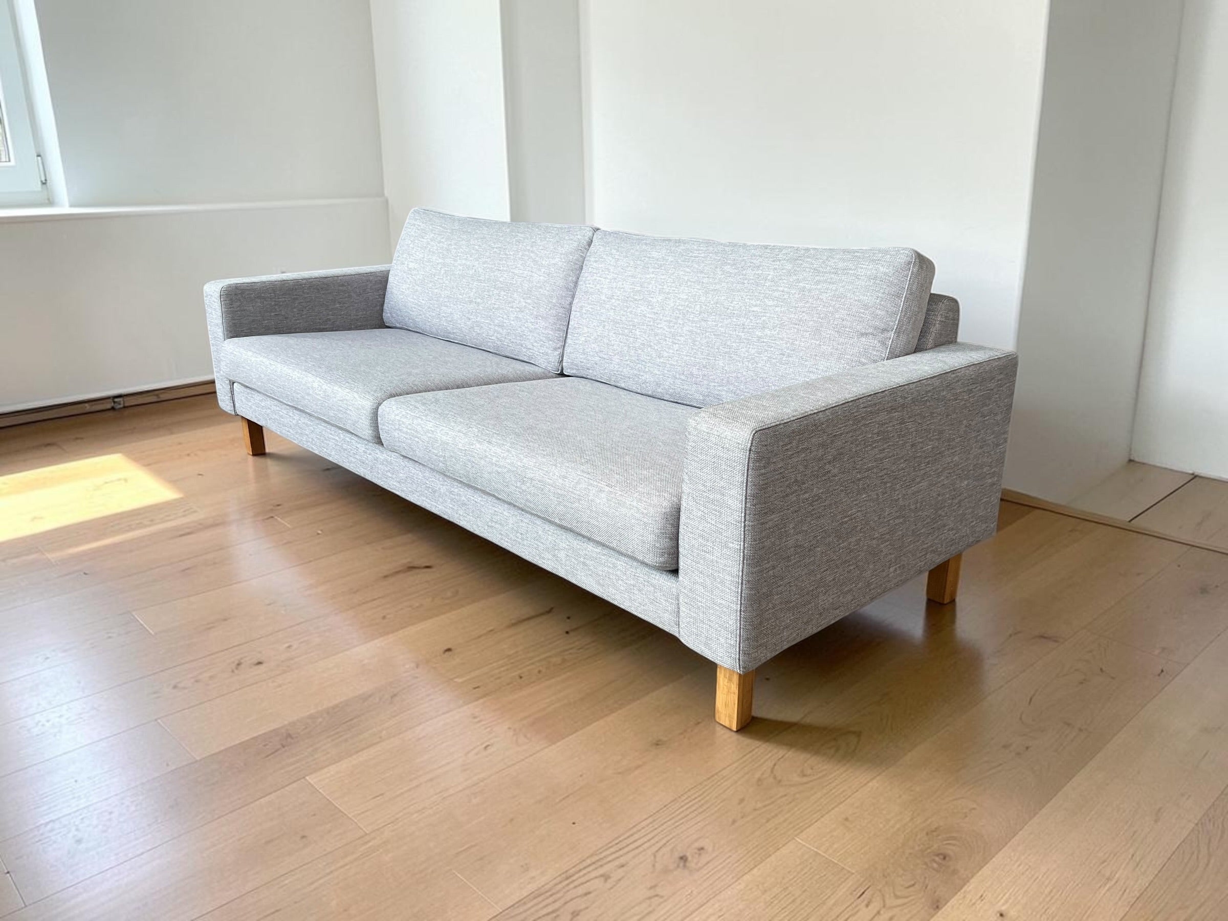 Stylish and Elegant Sofa