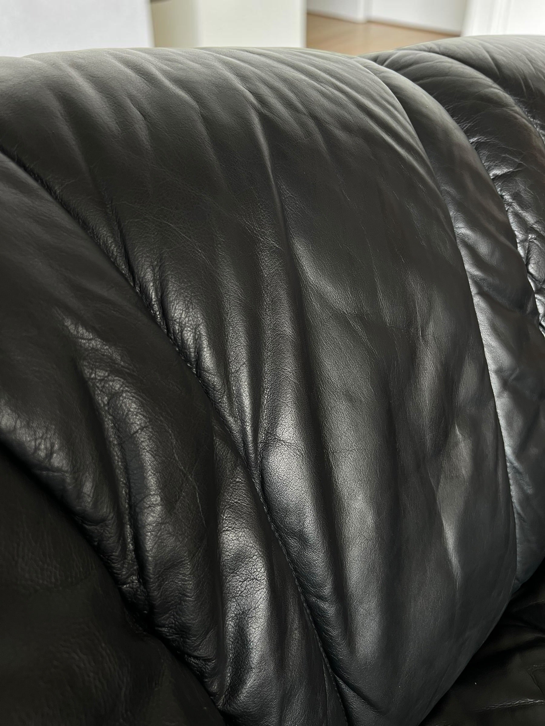 Genuine Leather Sofa (1992)