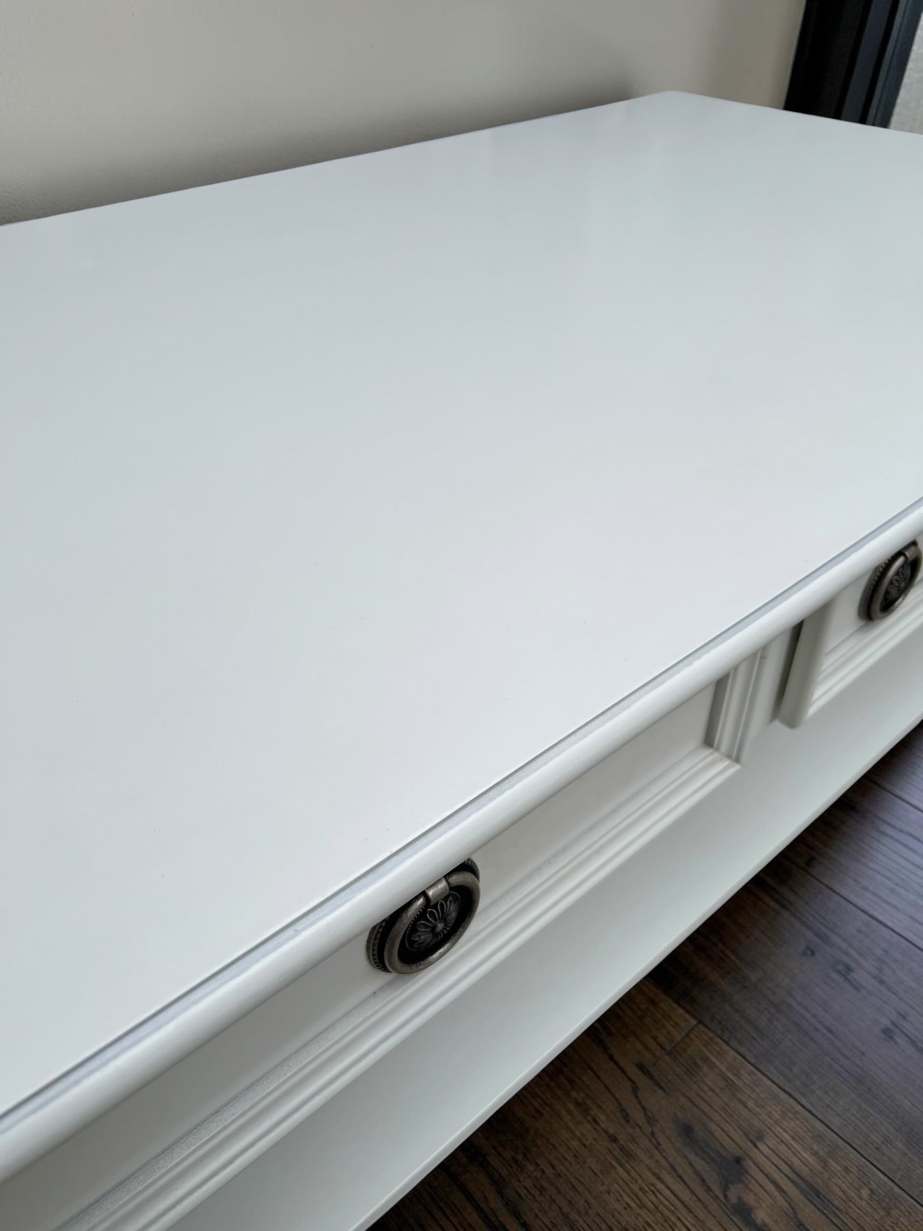 Elegant White Coffee Table with 3 Drawers & Lower Shelf