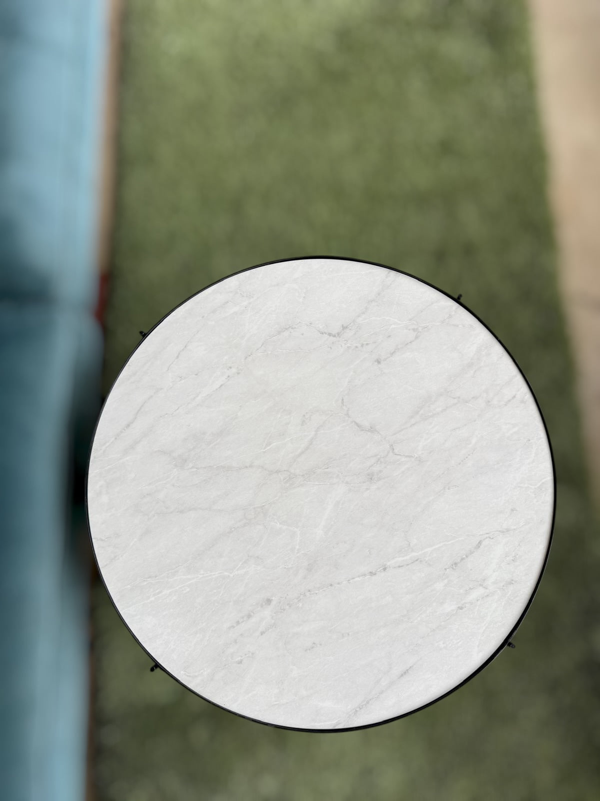 Round coffee table