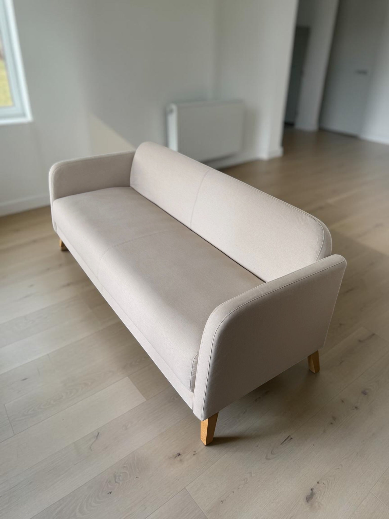 Minimalist 3-Seater Sofa – Light Beige