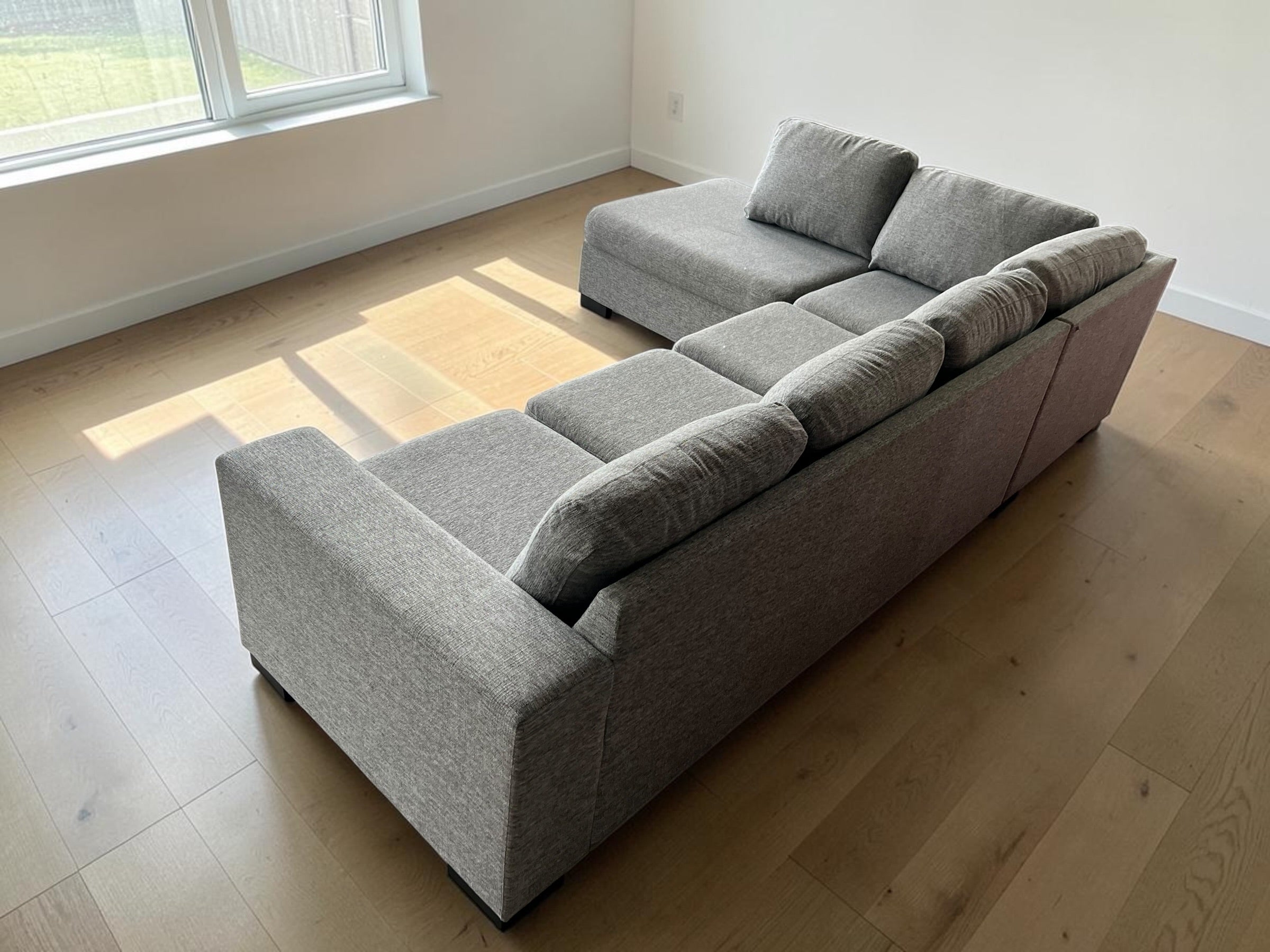 Comfortable Grey Corner Sofa (293 x 190 cm)