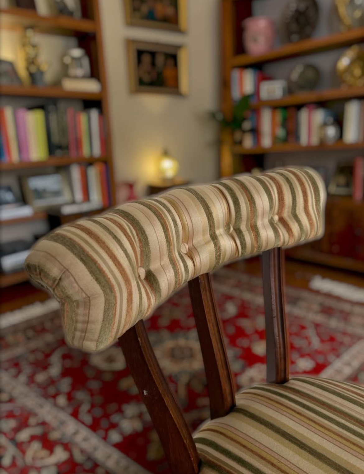Pair of decorative chairs