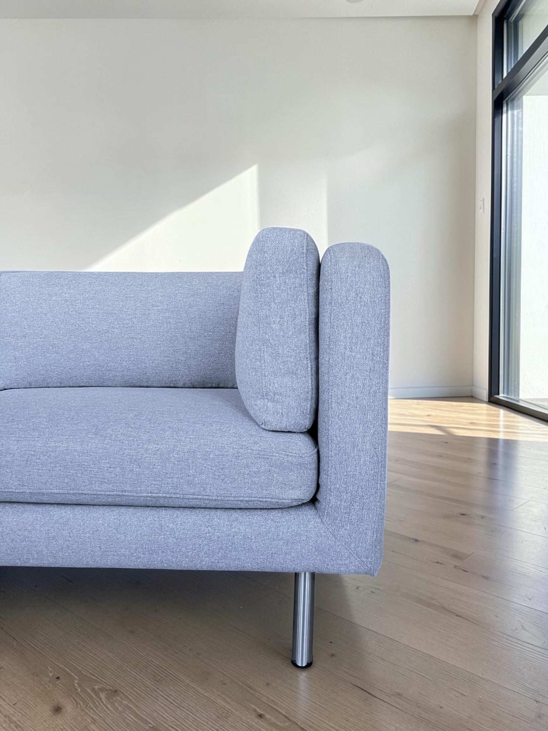 Minimalist Gray 3-Seater Sofa (210x90cm)