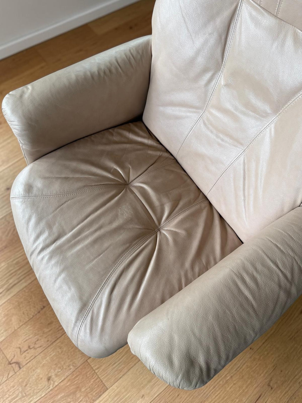 Genuine Leather Recliner Lounge Chair