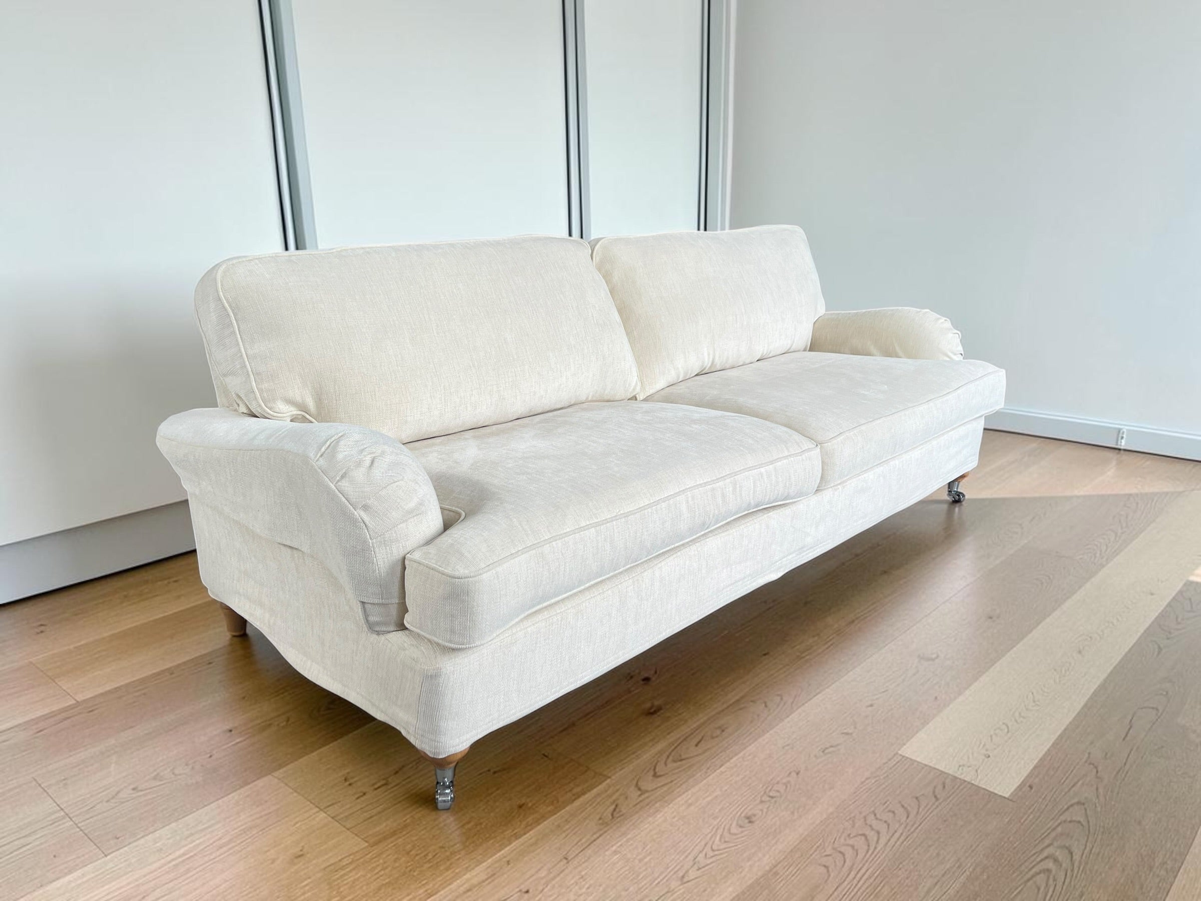 Beautiful & Ultra-Comfortable Beige Sofa (220 x 90 cm)