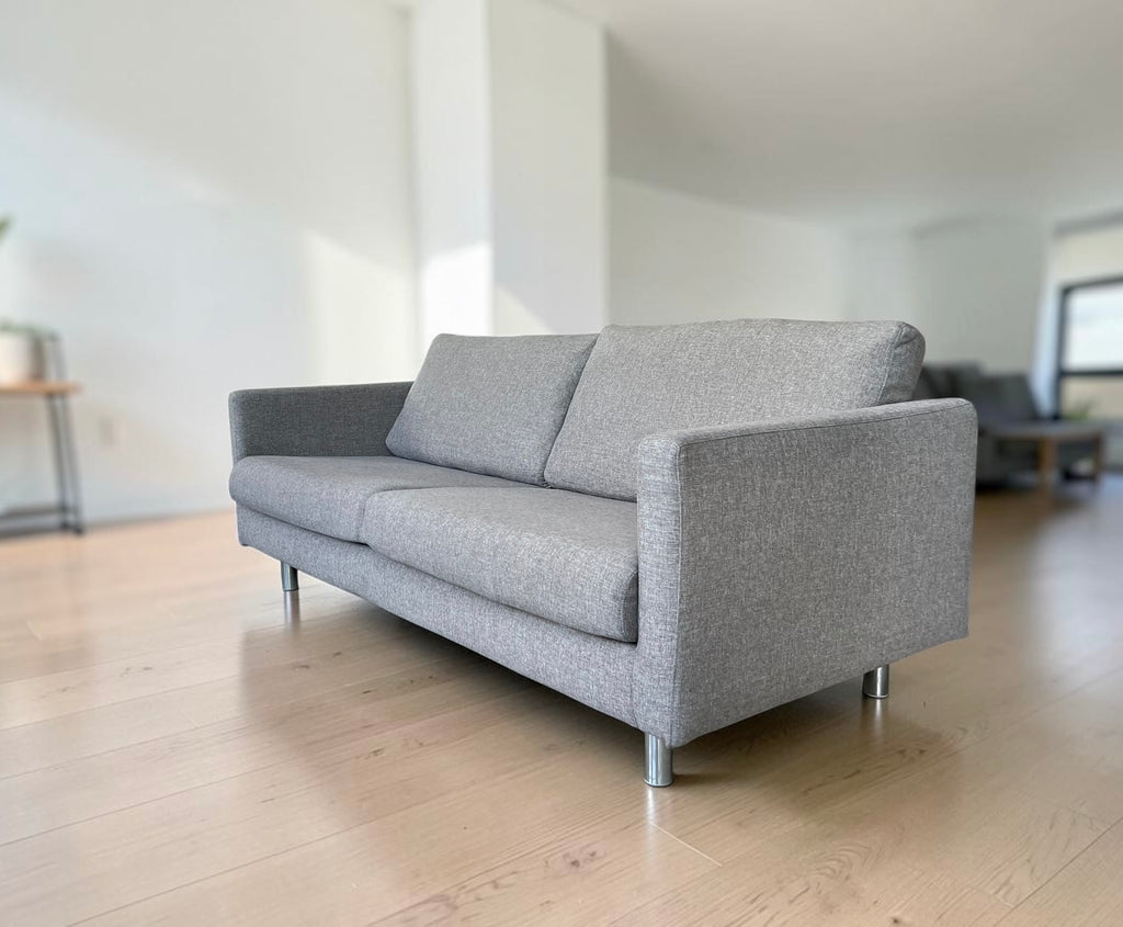 Stylish SITS Sofa in Excellent Condition