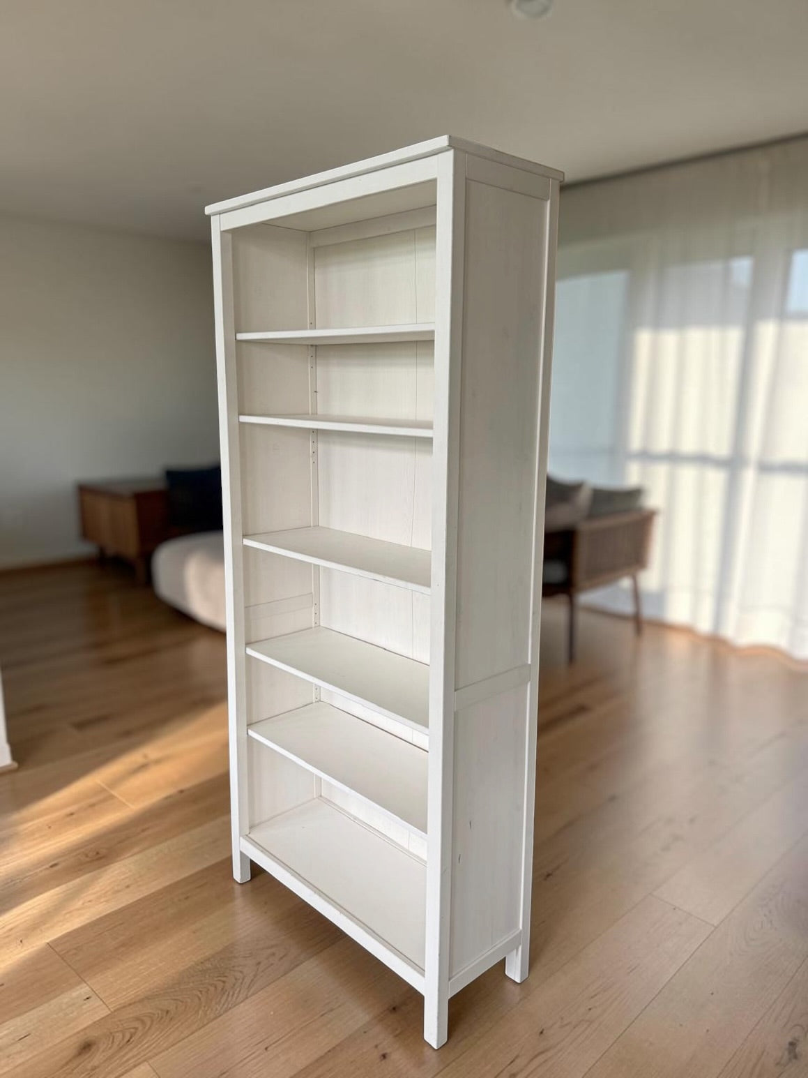HEMNES Bookshelf