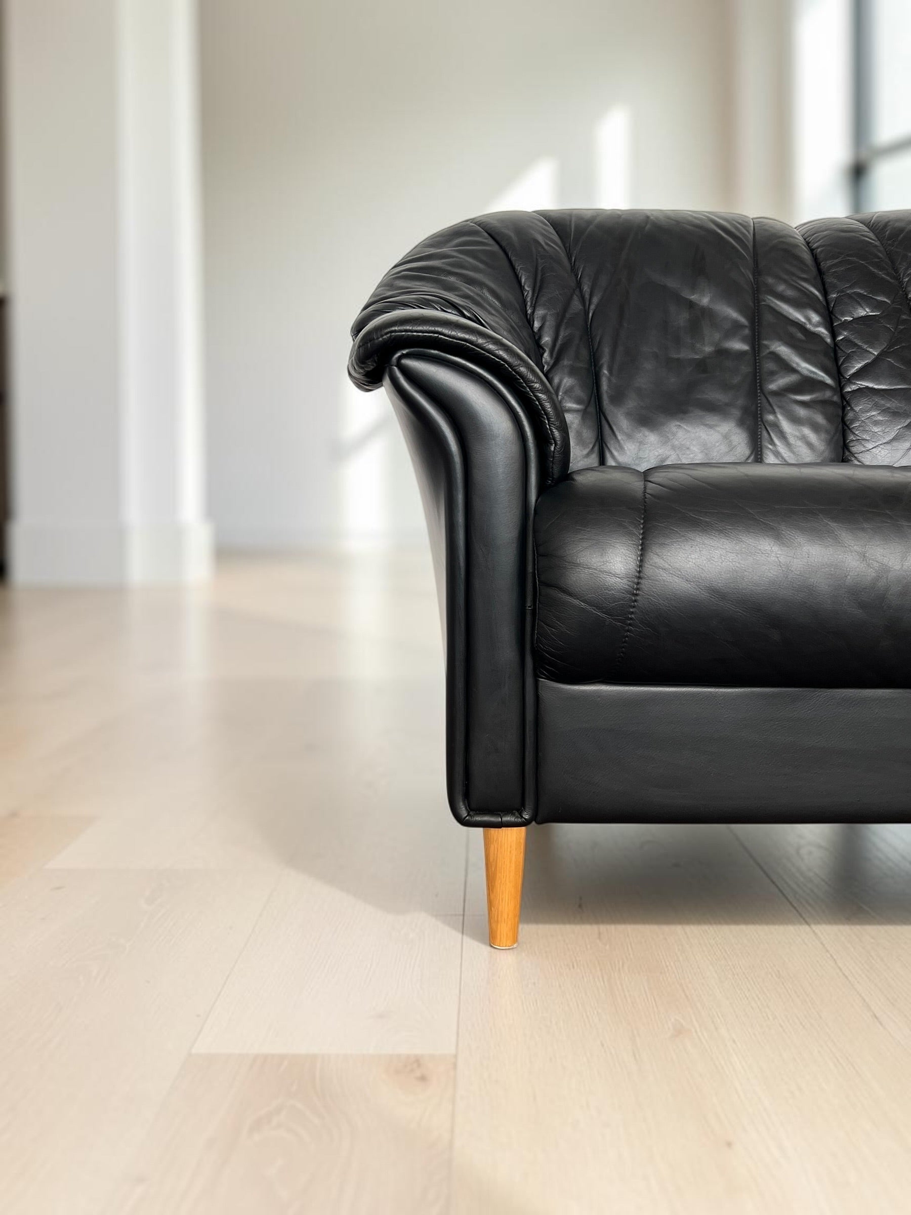 Genuine Leather Sofa (1992)