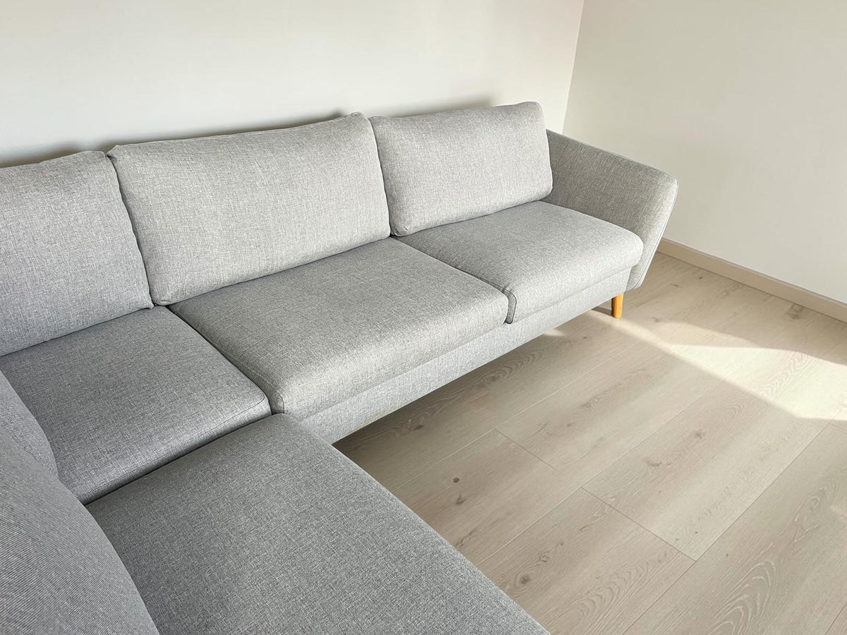 Light Grey Corner Sofa – 280 x 195 cm