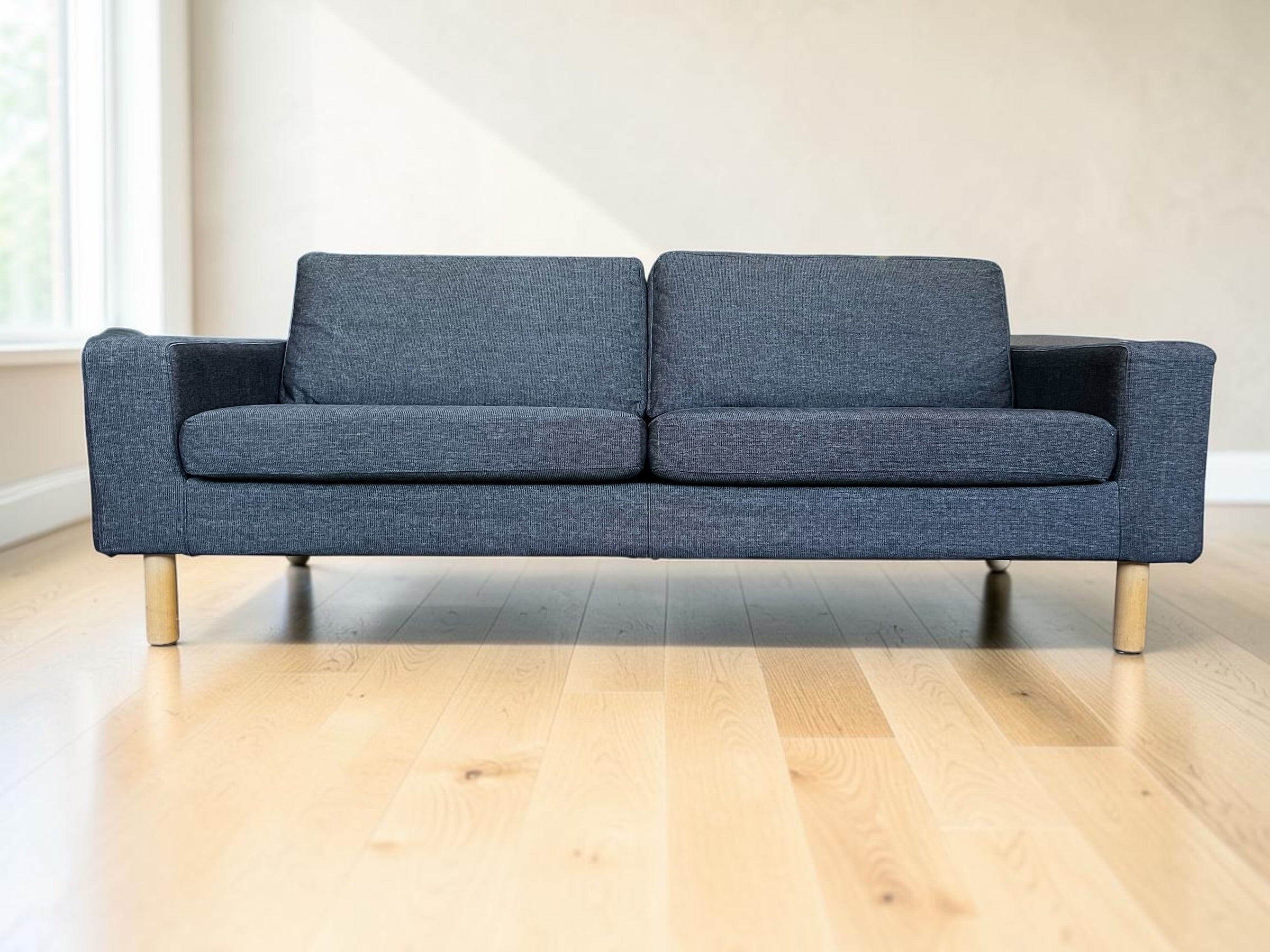 Elegant & Comfortable Living Room Sofa (Non-Sleeper)