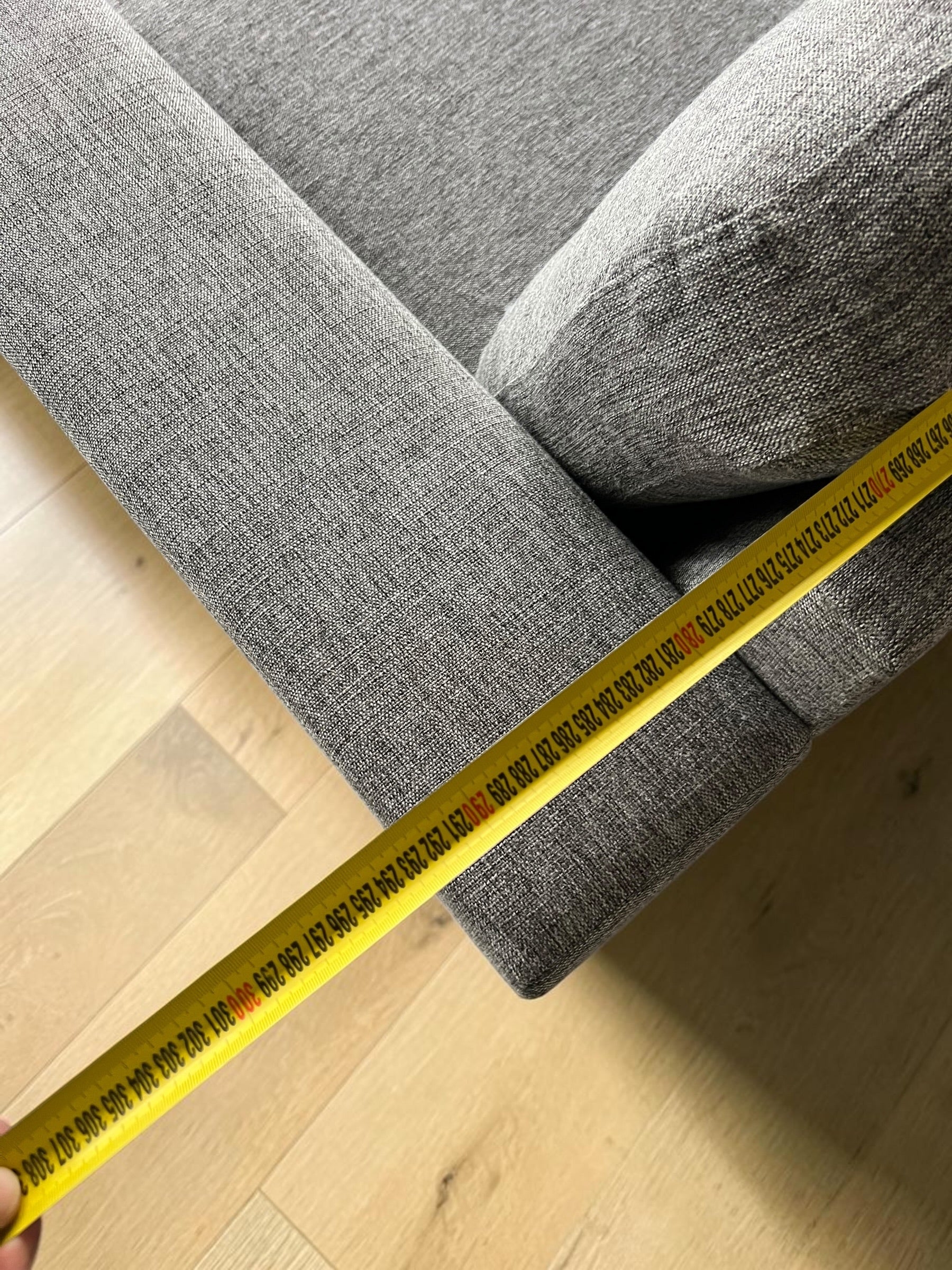 Comfortable Grey Corner Sofa (293 x 190 cm)