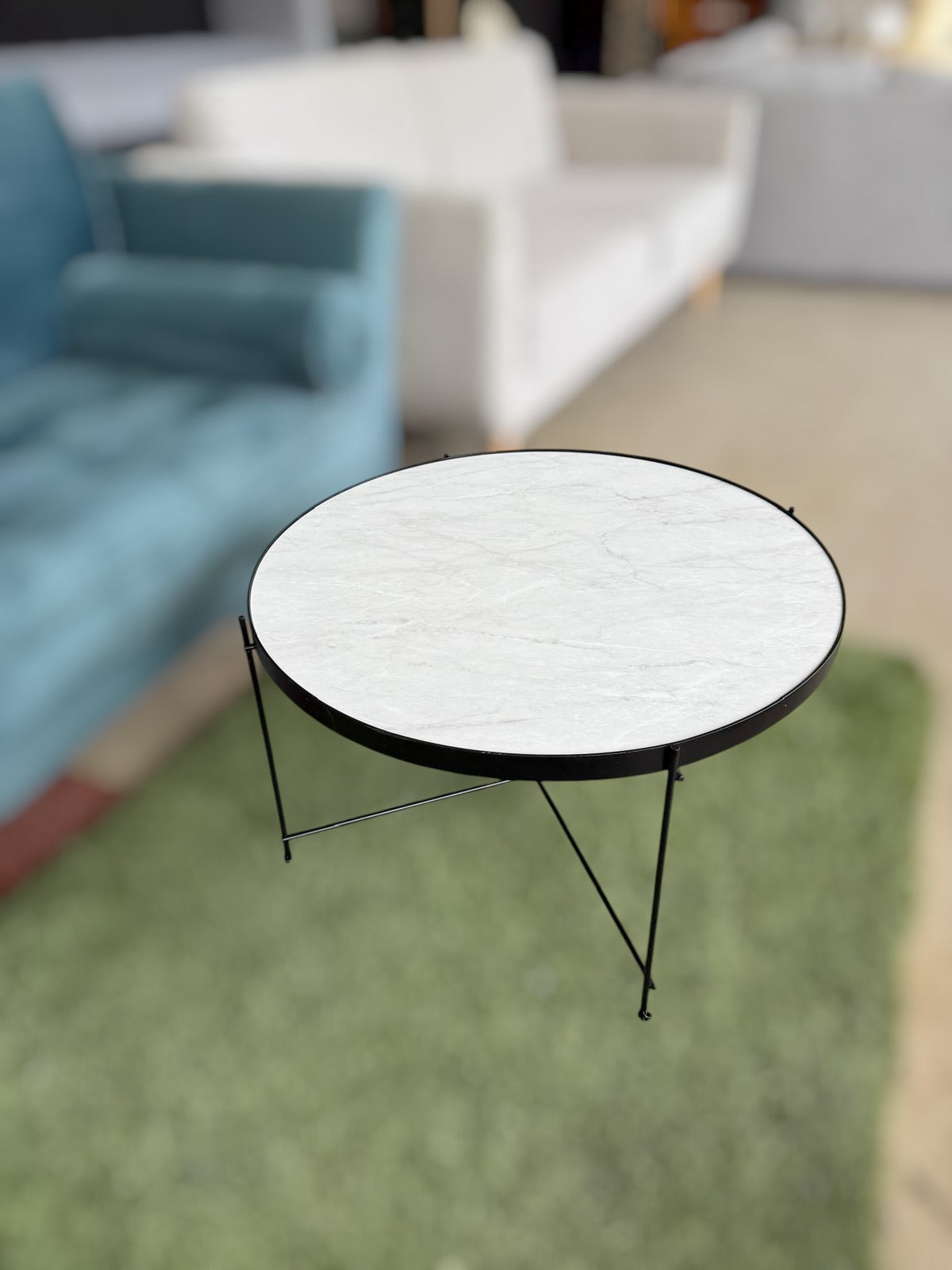 Round coffee table