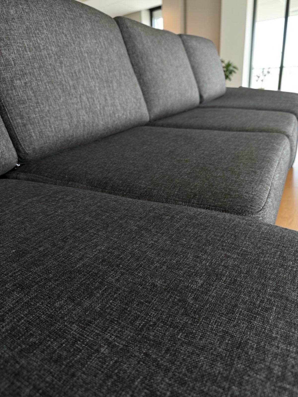 Ultra-Spacious Sectional Sofa with Moveable Footstool