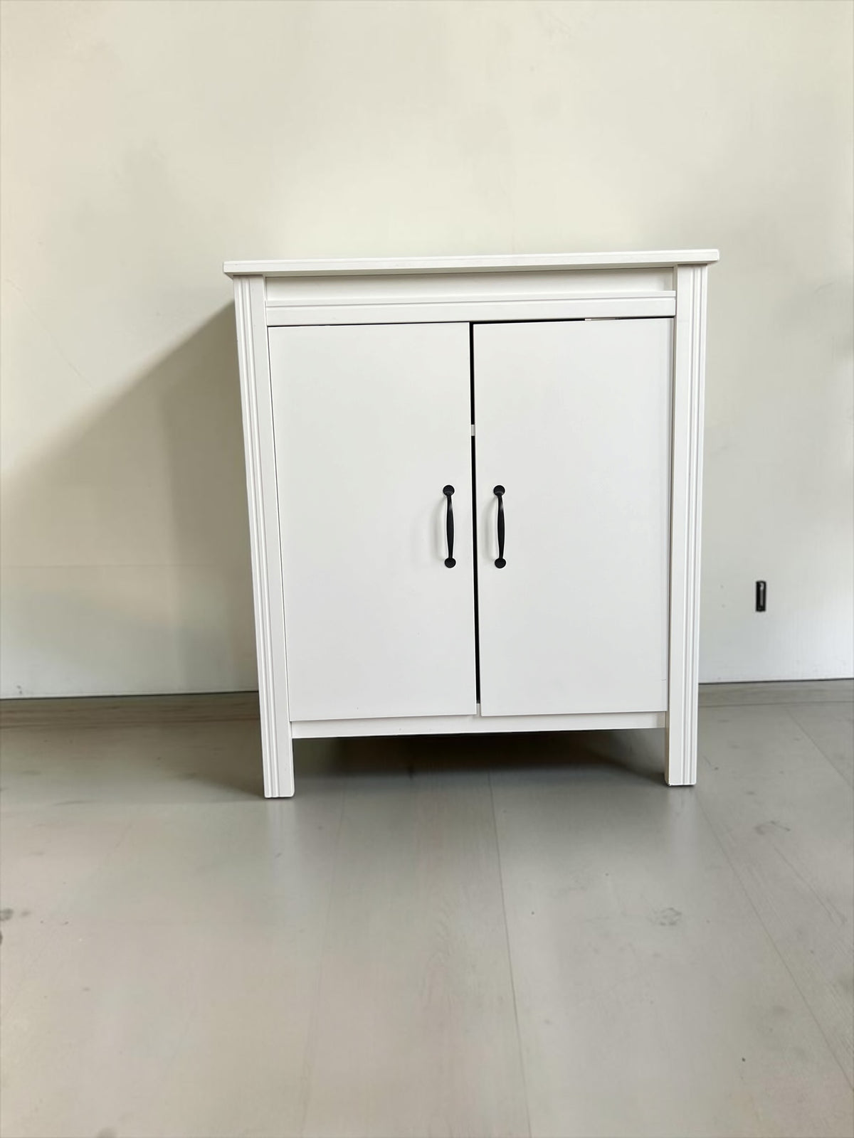 Small cabinet