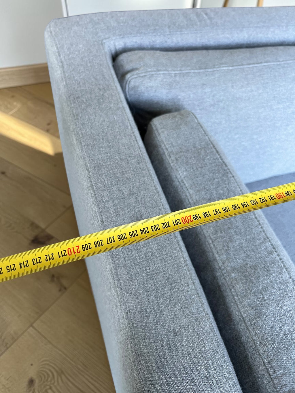 Minimalist Gray 3-Seater Sofa (210x90cm)