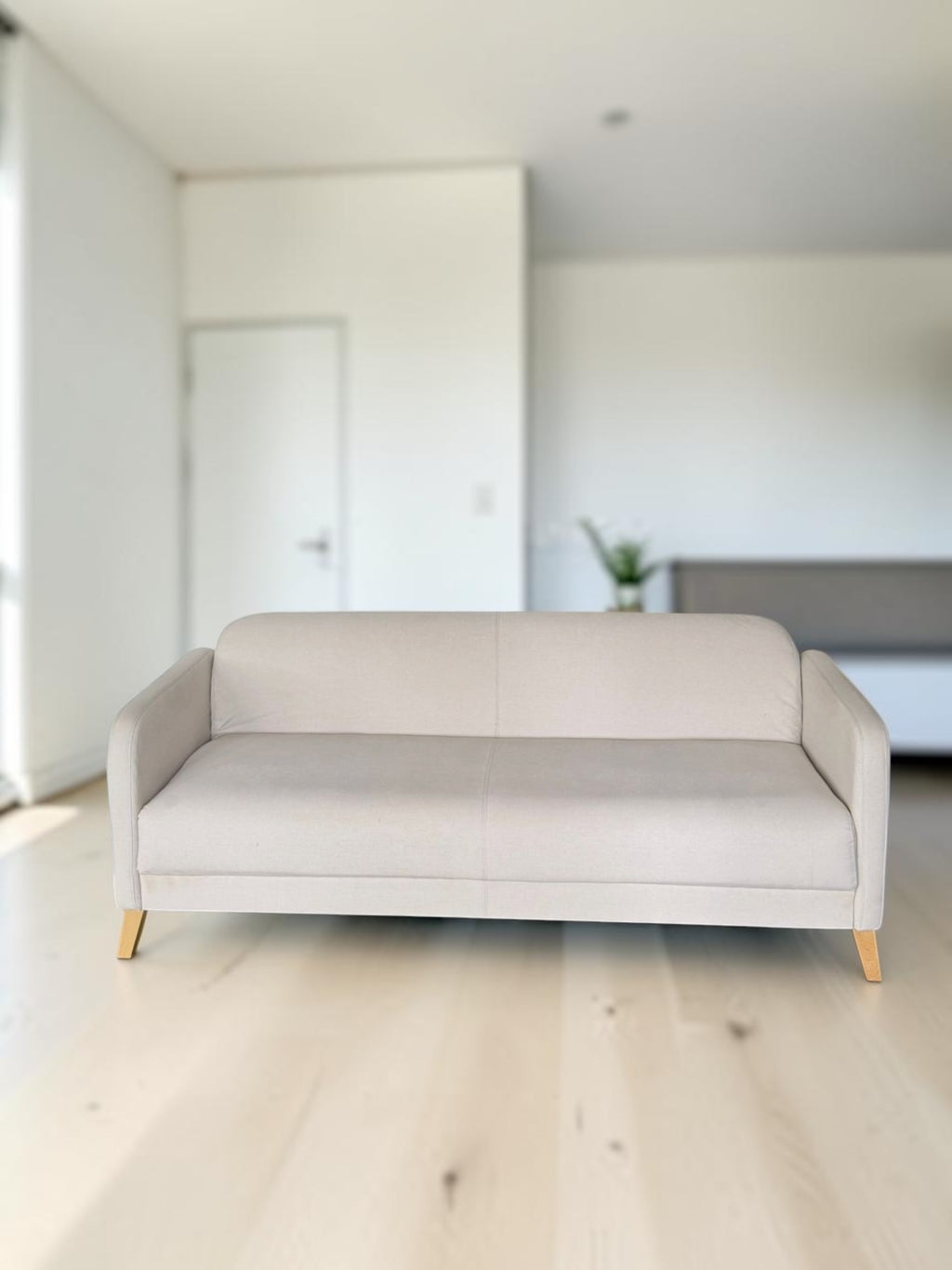 Minimalist 3-Seater Sofa – Light Beige