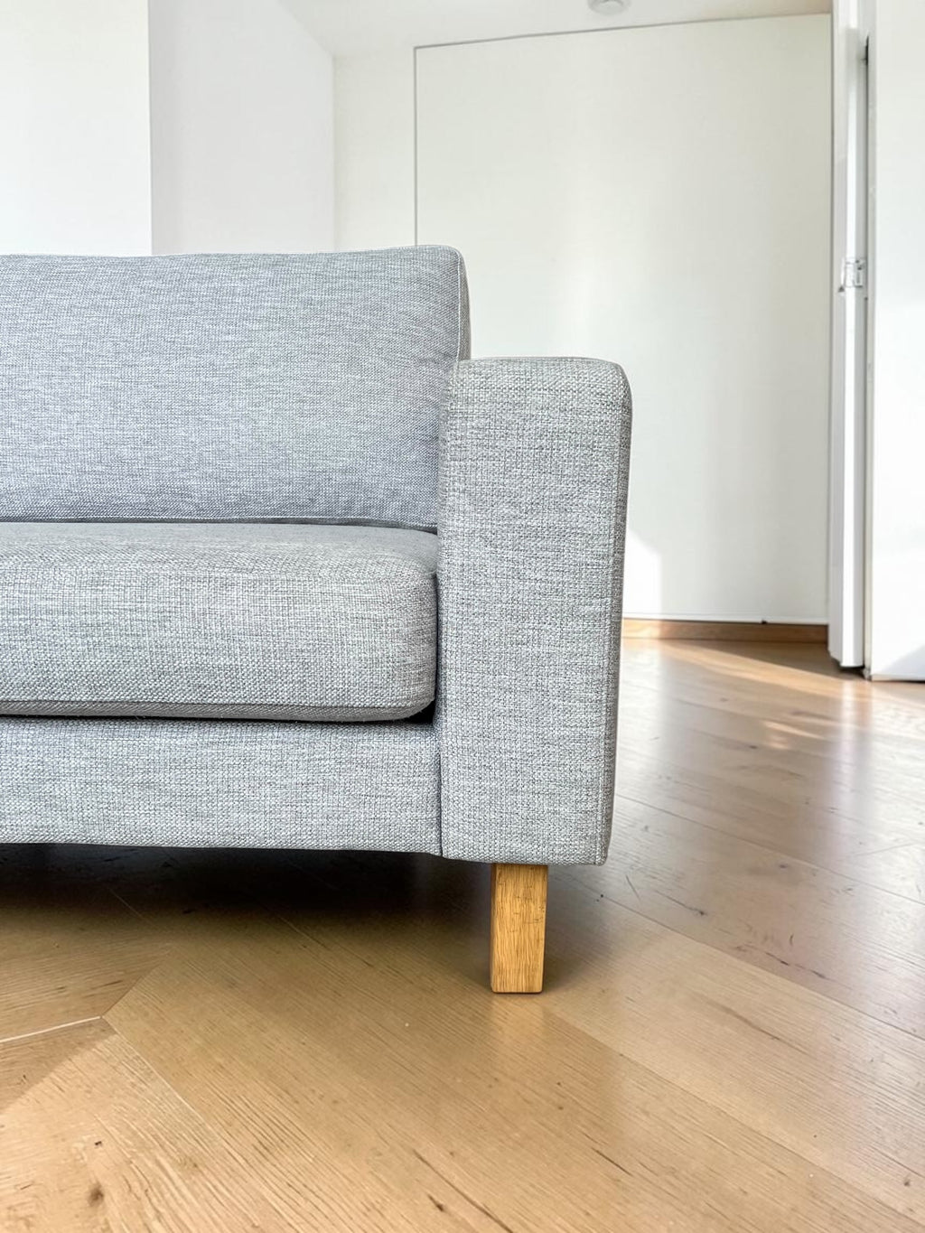 Stylish and Elegant Sofa