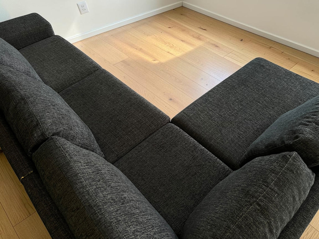 L-Shaped Corner Sofa in Dark Grey / Anthracite