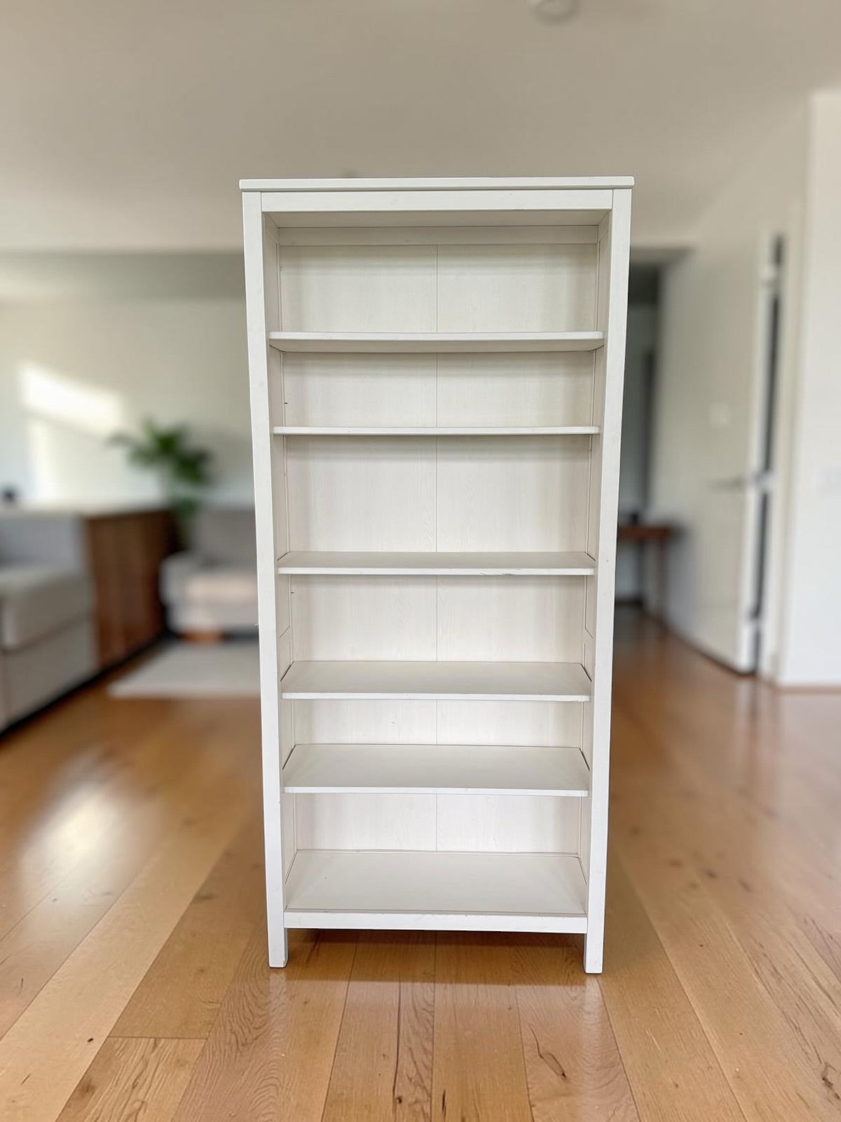 HEMNES Bookshelf