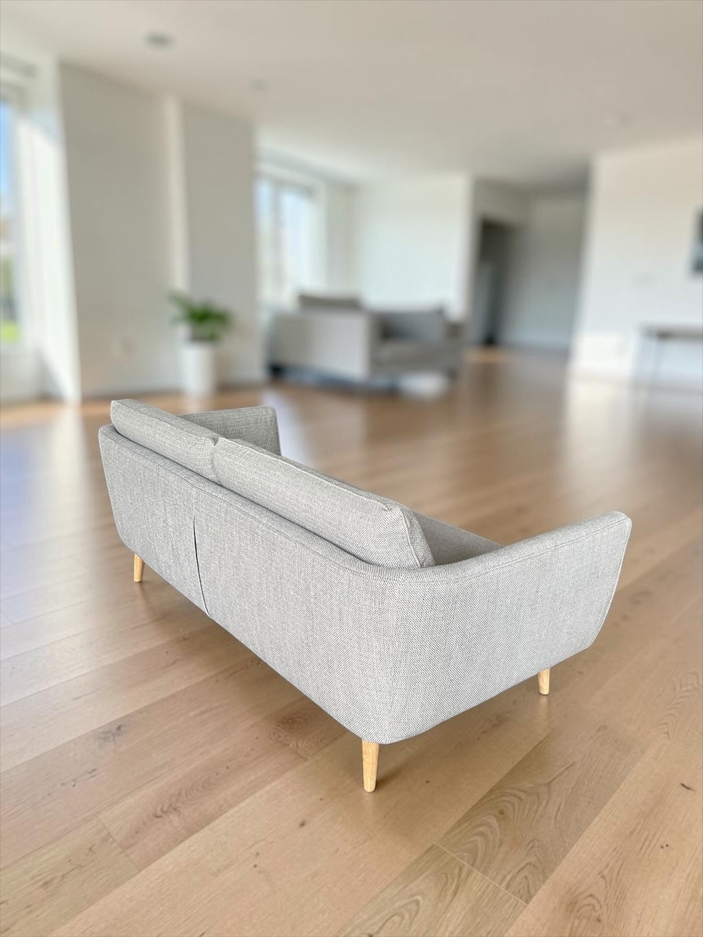 Stylish Svenska Hem 3-Seater Grey Sofa