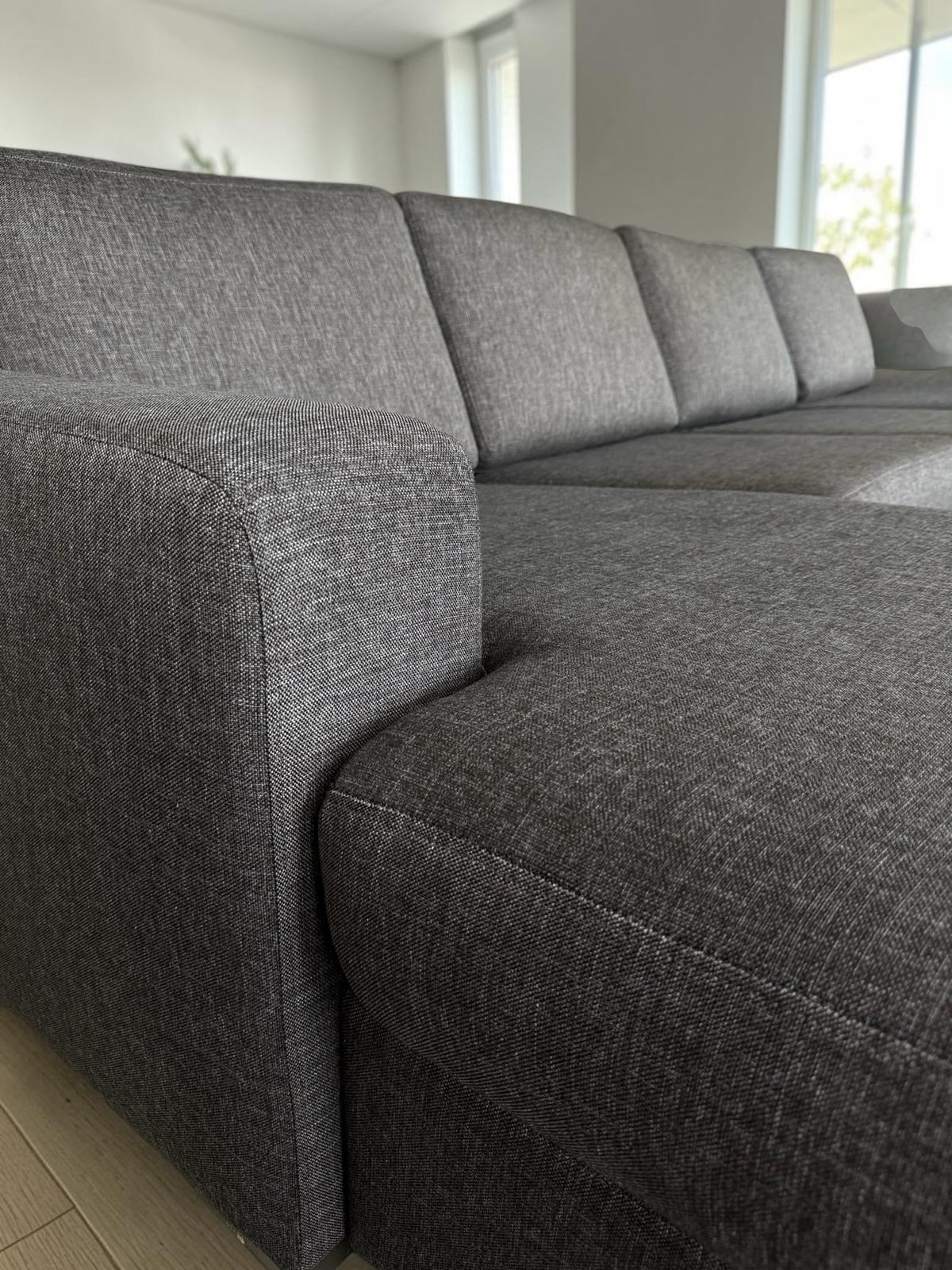 Ultra-Spacious Sectional Sofa with Moveable Footstool