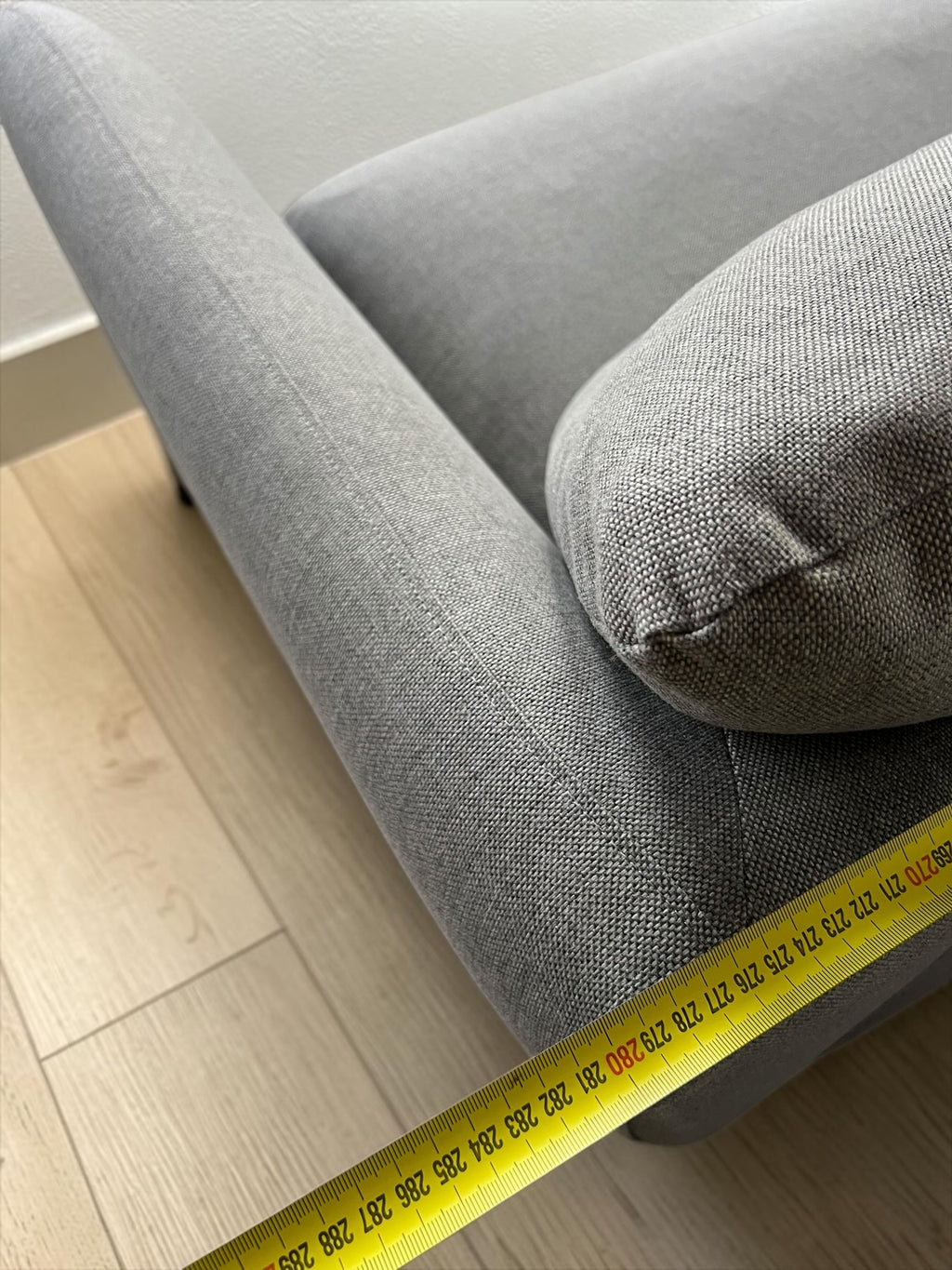 Light Grey Corner Sofa – 280 x 195 cm