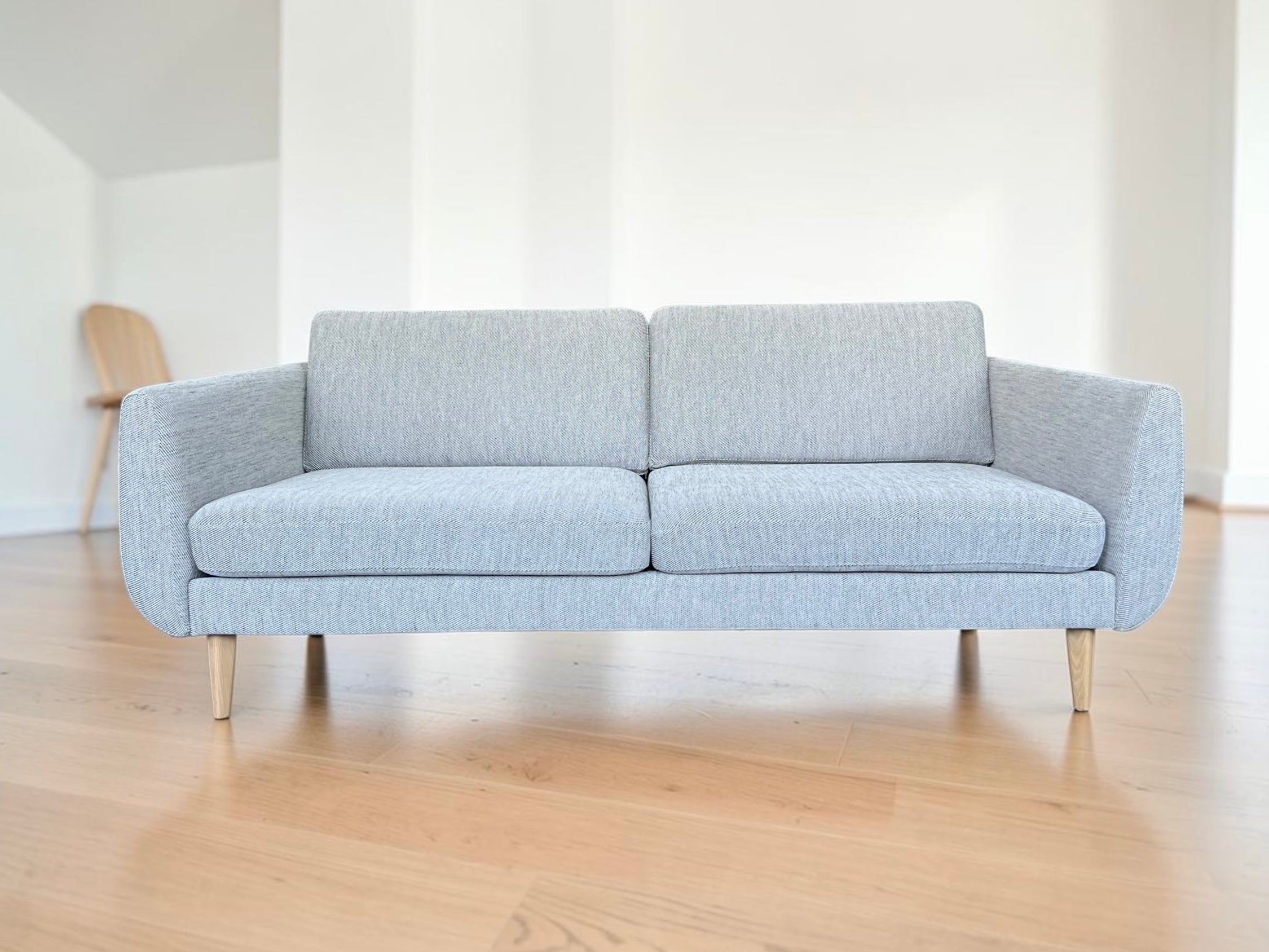 Elegant Light gray 3-Seater Sofa