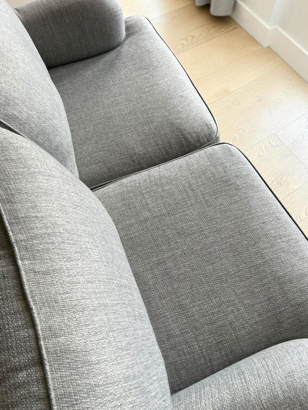 Elegant & Compact Sofa in Excellent Condition