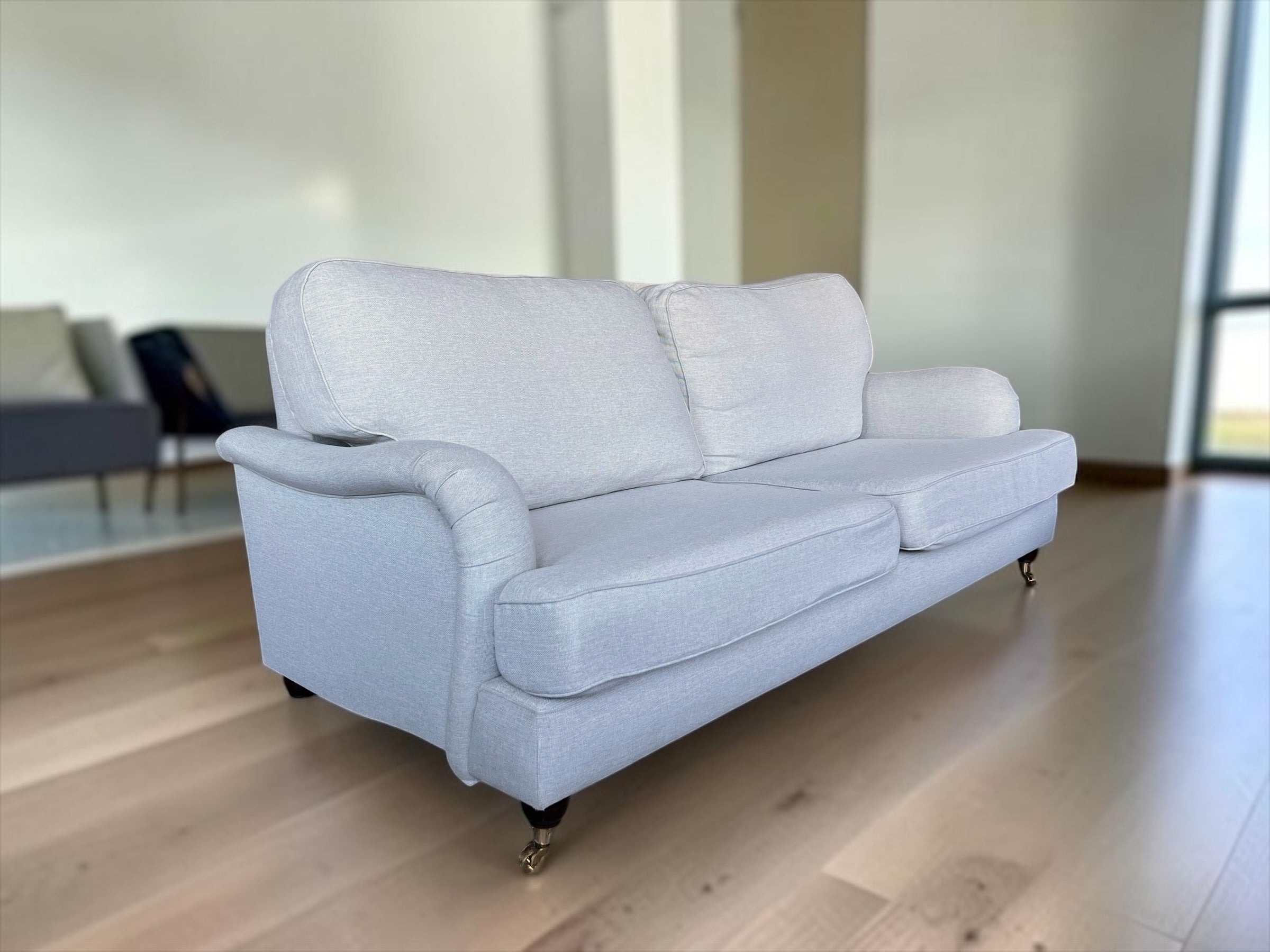 Beige / Cream Classic-Style Sofa