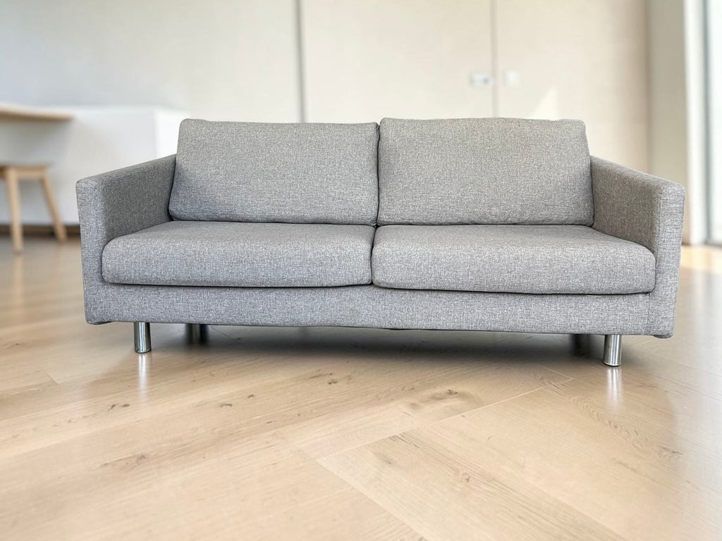 Stylish SITS Sofa in Excellent Condition