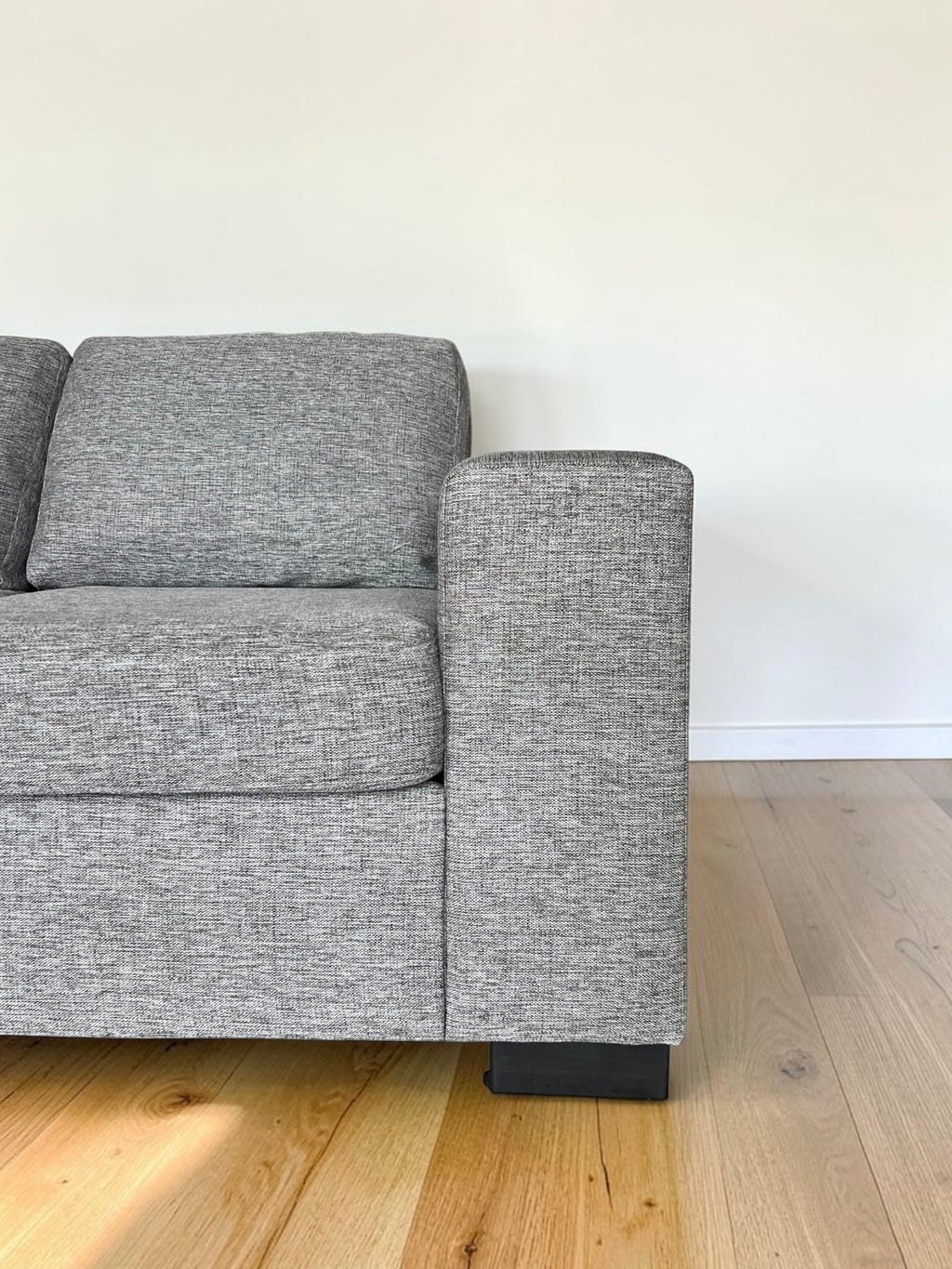 Comfortable Grey Corner Sofa (293 x 190 cm)