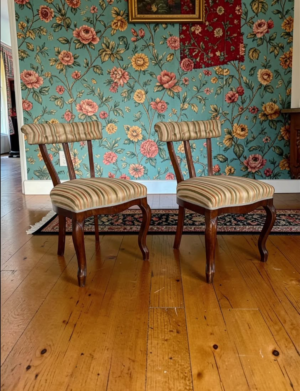 Pair of decorative chairs
