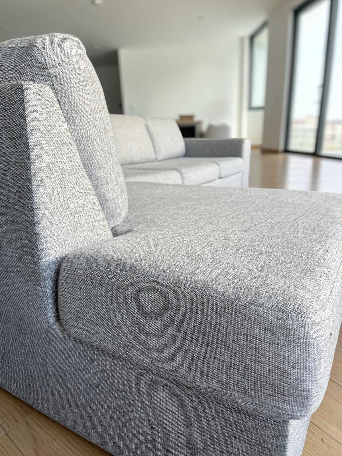 Modern Corner Sofa – Light Gray (290 cm)