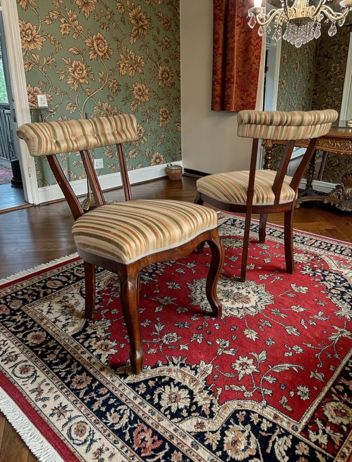 Pair of decorative chairs